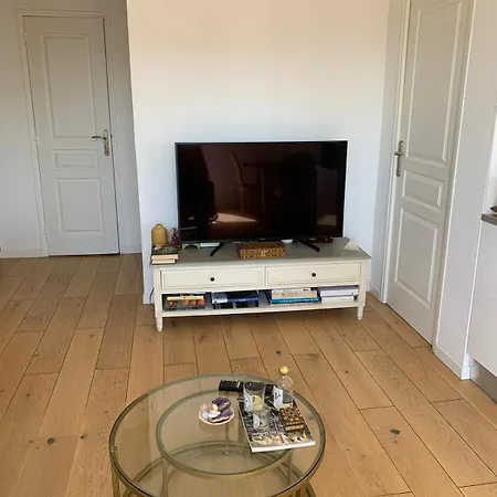 Апартаменты Bright 50 M With Balcony *