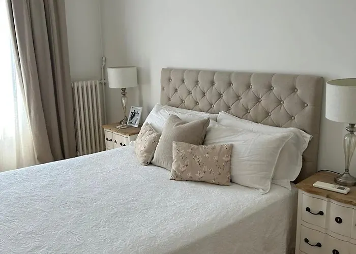 Beautiful View Walking Distance From The Center Apartmán *